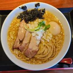 背脂煮干しらーめん