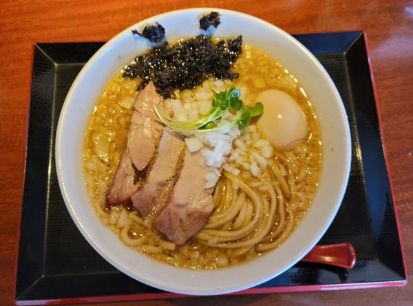 「背脂煮干しらーめん」@中華そば 蓮の華の写真