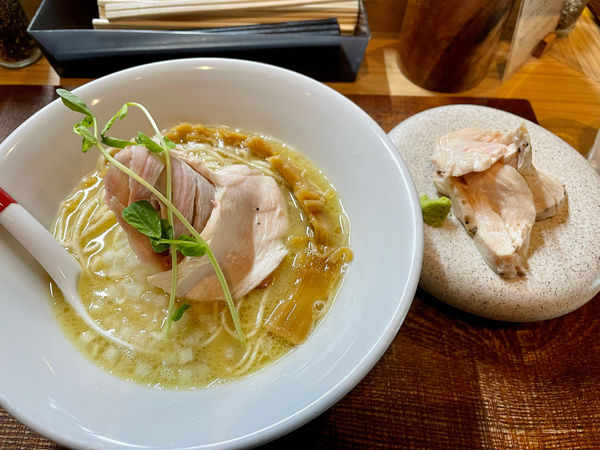 「深み鶏+鶏叉焼増」@芛堂寺の写真