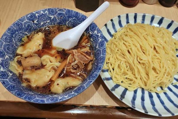 「つけ麺　650円にワンタントッピング　100円X2」@肉厚わんたん麺と手作り焼売 ら麺亭 浅草支店の写真