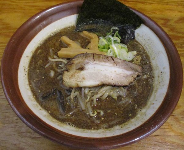 「にぼし味噌らーめん　950円」@究極のにぼし味噌らーめん 人間ばんざいの写真