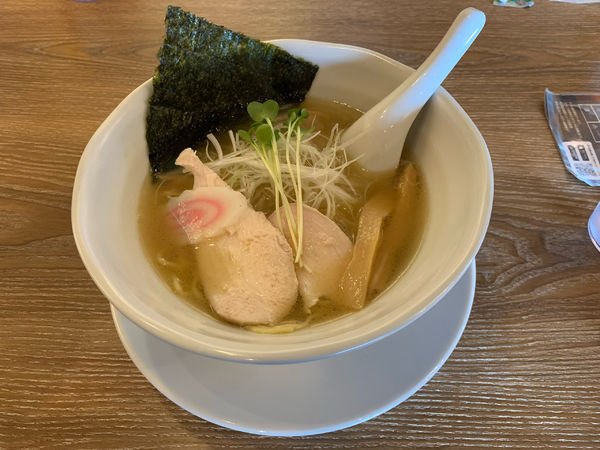 「こだわりの鶏塩そば並700円」@チャーハン専門店 金龍 一宮森本店の写真