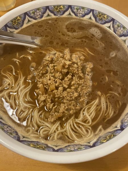 「揚州濃厚醤油ラーメン」@中国ラーメン 揚州商人 横浜スタジアム前店の写真