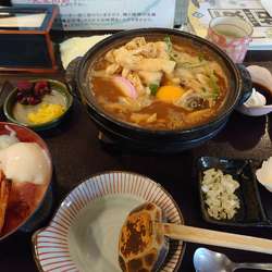 煮込みうどん たくの画像