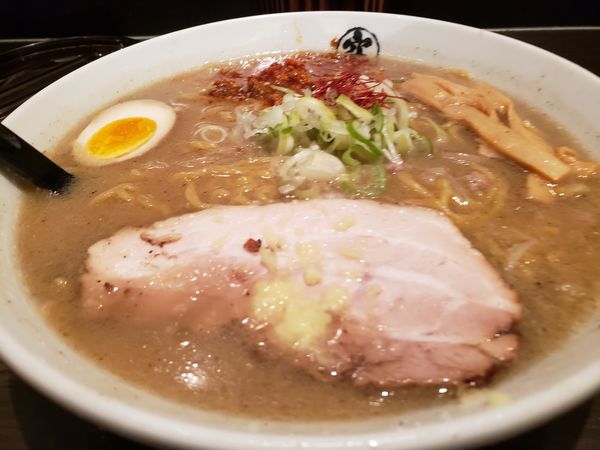 「辛味噌ラーメン大盛」@らーめん空 新千歳空港店の写真