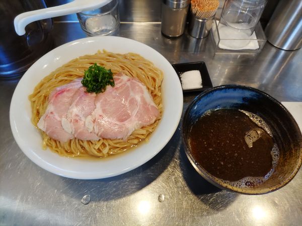「淡麗煮干黄金昆布水つけ蕎麦　特盛（1500円）」@さんじの写真