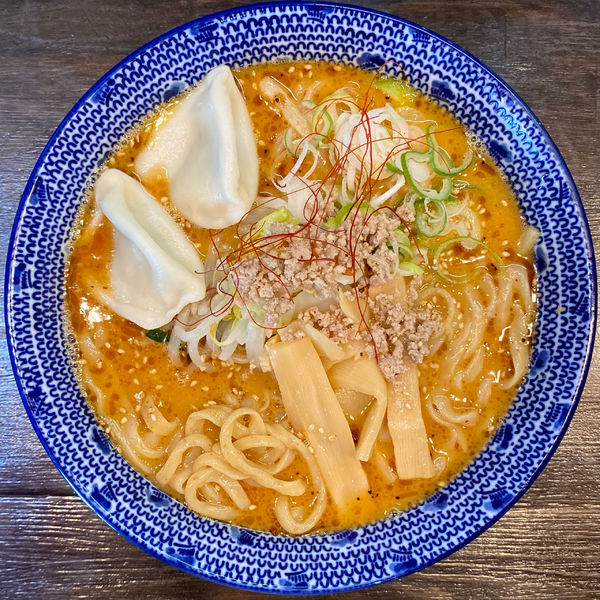 「焦がし味噌ラーメン大盛 ¥860円（ニラ水餃子TPサービスCP）」@つけ麺 みつ圀の写真