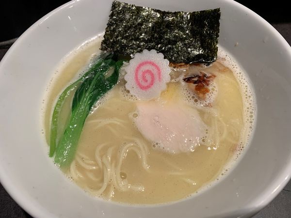 「鶏白湯 塩ラーメン」@鶏ラーメン TOKUの写真