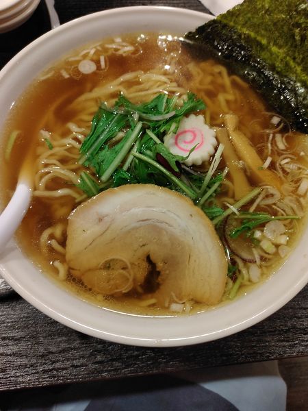 「佐野ラーメン醤油　大盛り」@佐野ラーメン・佐野黒から揚げ 進ちゃんの写真