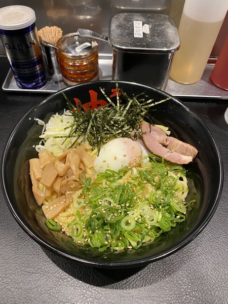 「油そば+スペシャルトッピングＡ」@東京油組総本店 八王子組の写真