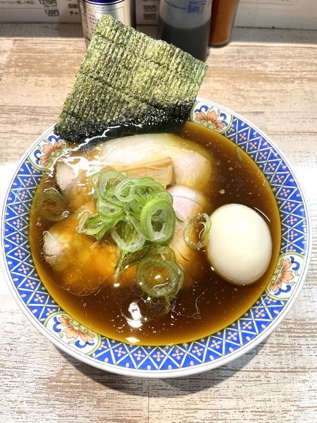 「＜気まぐれ限定＞地鶏とかつお節の中華そば ￥1400」@中華そば 四つ葉の写真