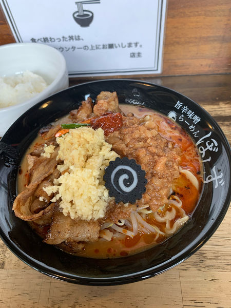 「らーめん小」@旨辛味噌らーめん ぼんずの写真