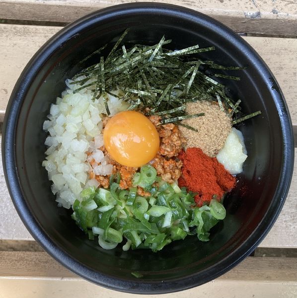 「台湾風晴屋まぜそば　800円+追い飯　100円」@晴屋の写真