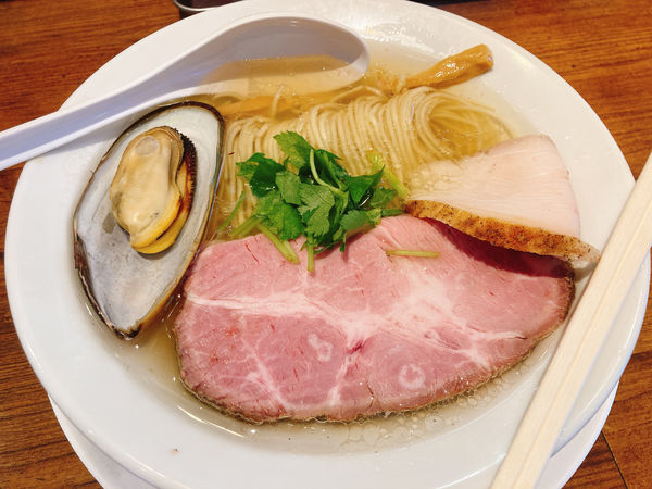 「貝だし中華そば白醤油」@麺屋58の写真