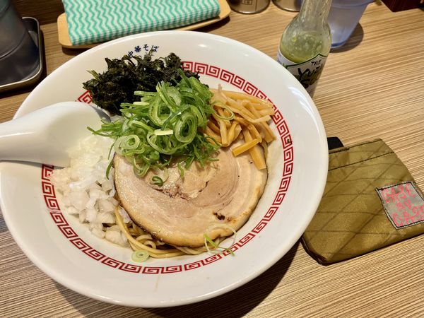 「煮干油そば」@中華そば 六感堂の写真