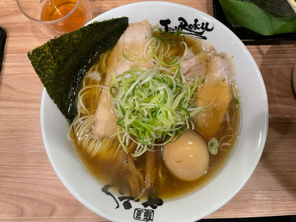 「秋刀魚醤油ラーメン」@麺屋 丈六の写真