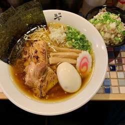 山中醤油謹製特選中華そば＋日替わり炊き込みご飯（鶏ごぼうご飯）