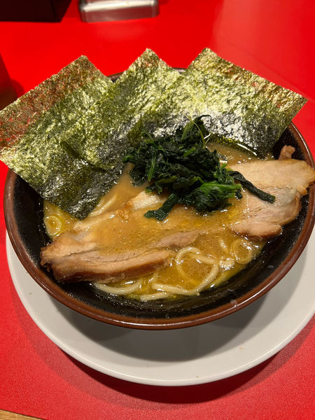 「家系ラーメン」@家系らーめん しずく家の写真