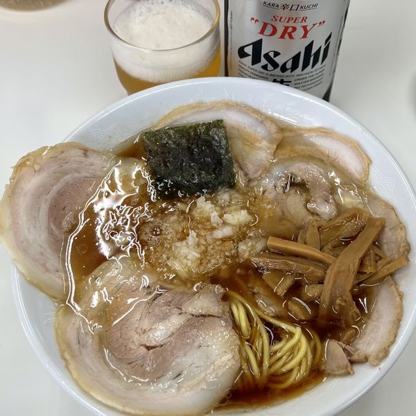 「バラチャーシューメン（並）＋ビール（中瓶）」@みんみんラーメンの写真
