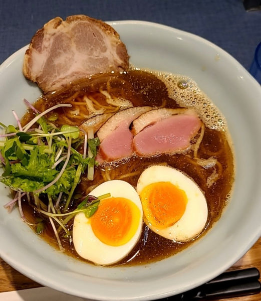 「醤油890円」@麺巧 潮の写真