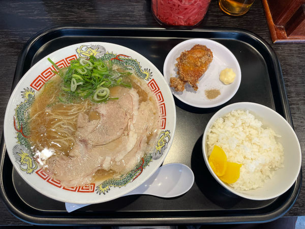 「朝定食　唐揚げ」@博多ラーメン専門店 幸ちゃんラーメン 西月隈店の写真