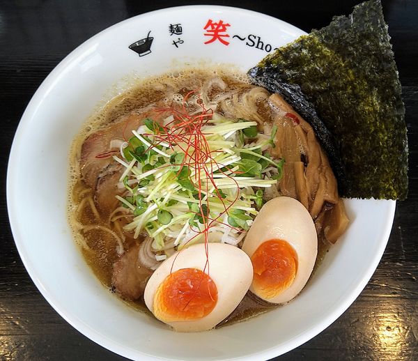 「【期間限定】太刀魚煮干しらーめん ￥850」@麺や 笑 ～Sho～の写真