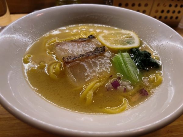 「真鯛らぁめん」@真鯛らぁめん まちかどの写真