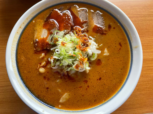 「【限定】濃厚辛味噌中華手打麺(910円)」@うえんで食堂の写真