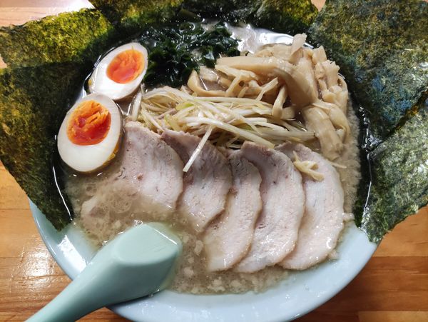 「醤油ネギチャーシュー メンマ/海苔 ＋αトッピ」@ラーメンショップ 足利50号店の写真