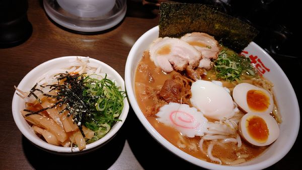 「蒲田スペシャル・大盛・メンマ丼  ￥1,610」@徳島中華そば 徳福 蒲田店の写真