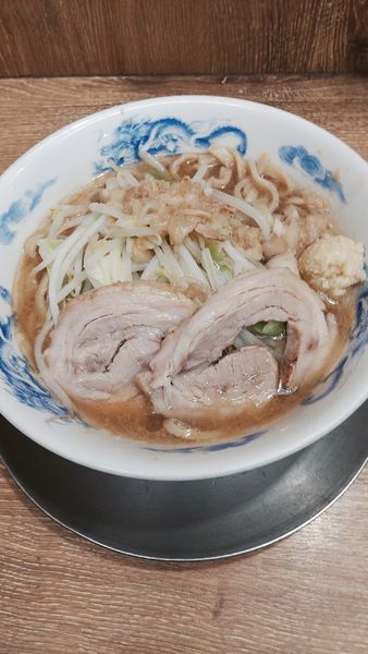 「ラーメン(豚増し、ヤサイ少なめ、トッピング:アブラ、ニンニ)」@ジャンクガレッジ 北浦和店の写真