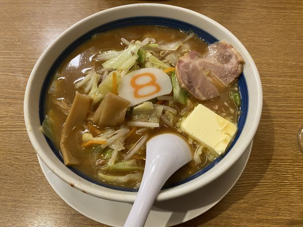 「野菜らーめん(味噌)＋バター風味」@8番らーめん 金沢駅店の写真