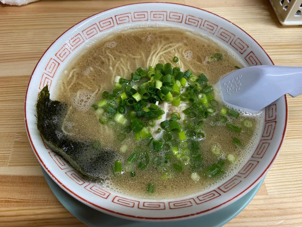 「ラーメン＋替玉：680＋120円」@しぇからしか 仁川本店の写真