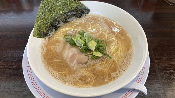 「博多らーめん 白」@博多らーめん ひまわりの写真