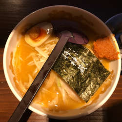 にんにく豚骨みそラーメン