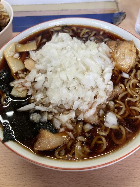 「らーめん並&薬味（1050円）」@梅乃家の写真