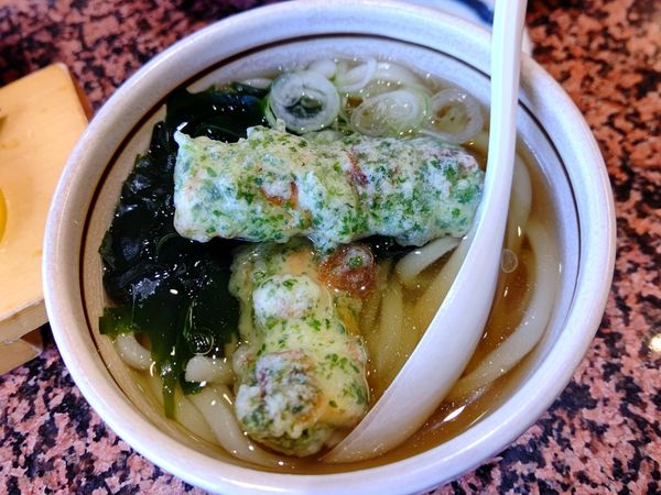 「ちくわの磯辺揚げうどん330円」@がってん寿司 高崎下小鳥店の写真