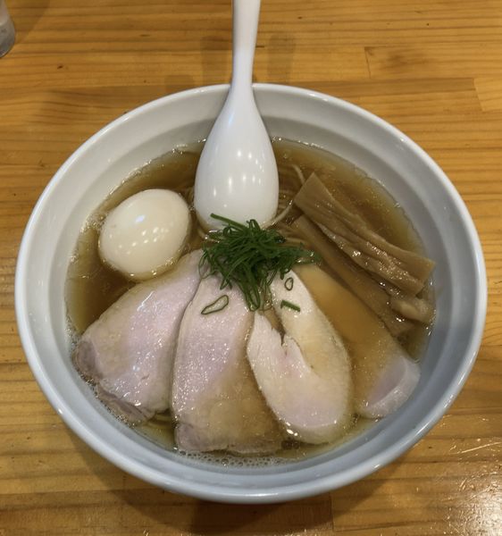 「白醤油らーめん」@麺響万蕾の写真