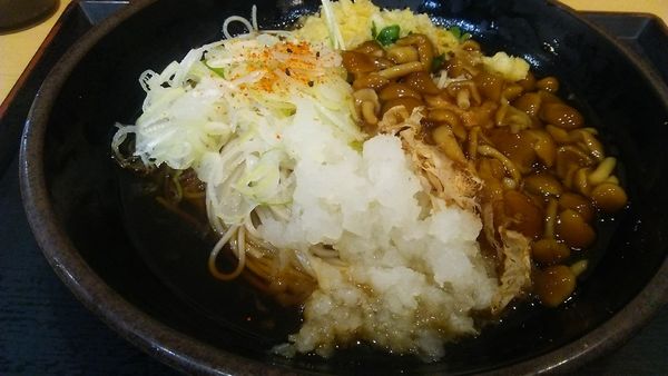 「冷しぶっかけなめこそば 560円」@ゆで太郎 錦糸公園前店の写真