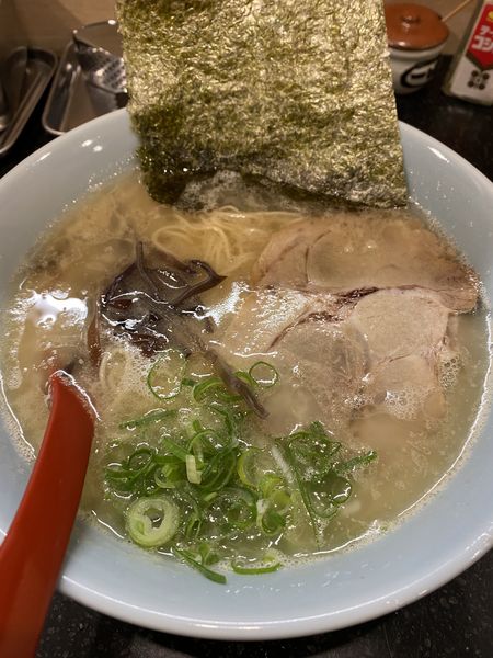 「ラーメン＋替え玉」@ラーメン 襲来の写真