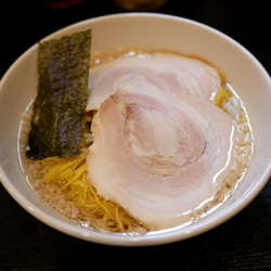醤油ラーメン こってり 麺硬め＋サービス餃子