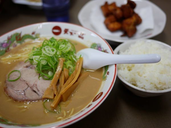 「唐揚げ定食 大盛＋麺硬め」@天下一品 錦糸町店の写真