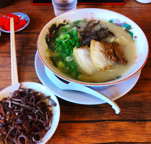 「10割ラーメン キクラゲトッピング」@ラーメン処  ぎょらん亭の写真