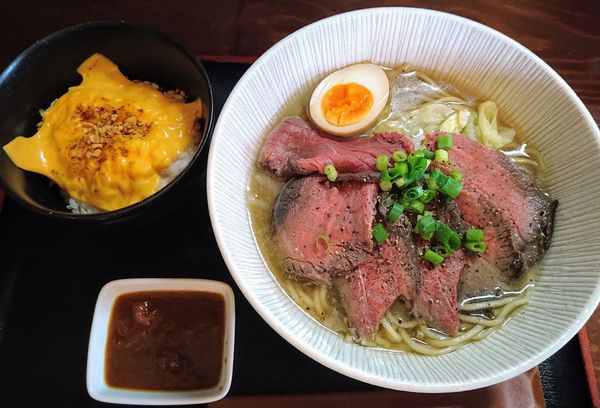 「【限定】ローフトビーフラーメン（Mのソース付き）￥890」@和風らーめん 凪の写真