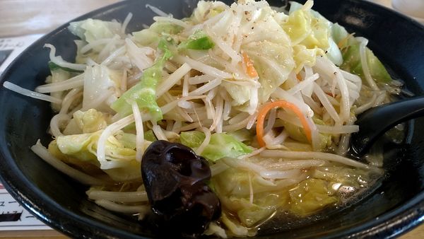 「たっぷり野菜の塩タンメン（830円税込）」@らーめん高橋の写真