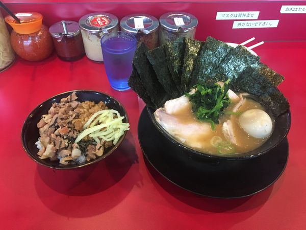 「チャーシューメン」@家系ラーメン王道 王道之印の写真