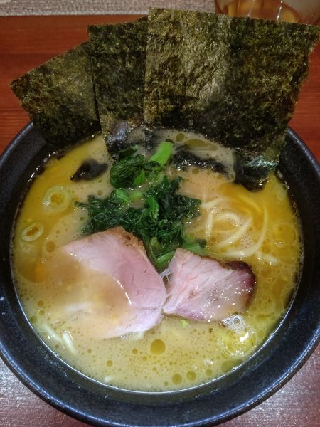 「ラーメン並」@横浜家系らーめん 天王家 寒川総本店の写真