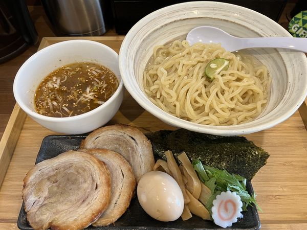 「5月限定・昆布水の冷やしつけ麺　塩 全部1250円」@らぁめん 麺彩家の写真