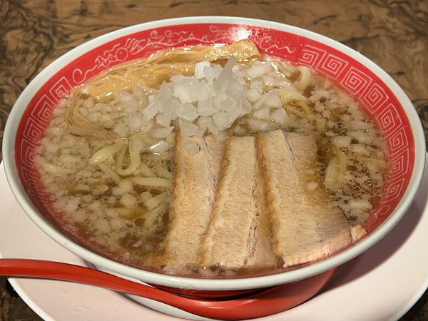 「背脂中華そば」@新潟発祥 なおじ 有楽町店の写真