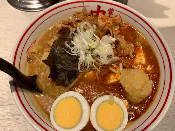 「五目蒙古タンメン クラッシュにんにく」@蒙古タンメン 中本 新宿店の写真